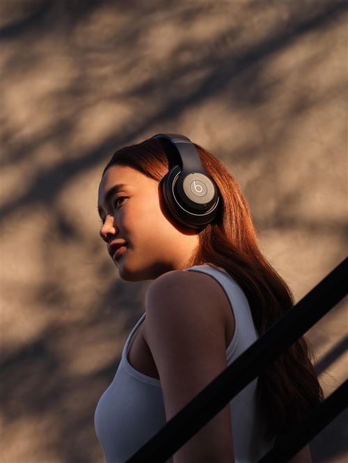 Beats Solo 4